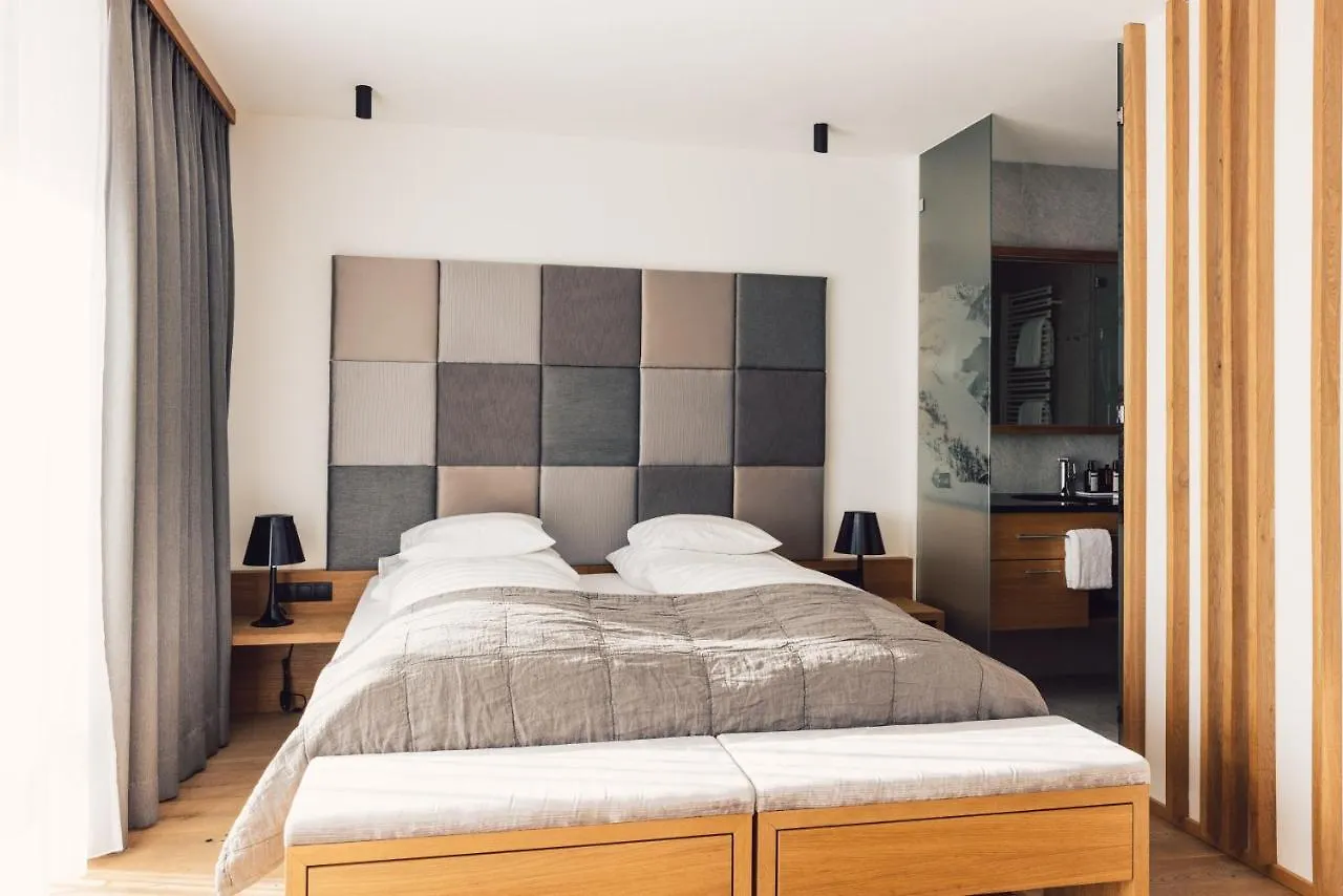 Hotel Schoene Aussicht Solden 4*,  Austria